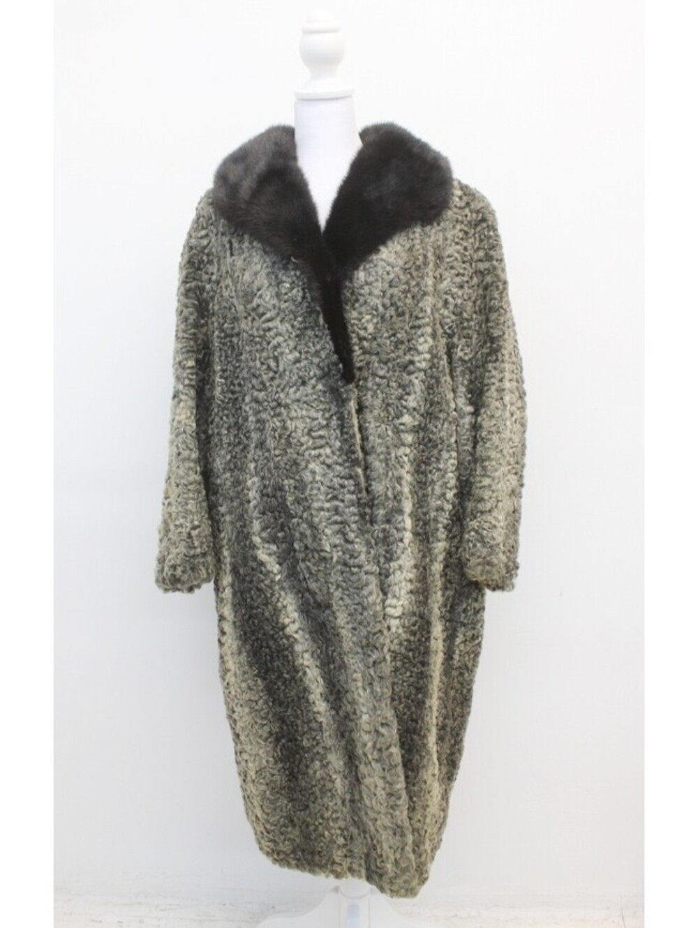 SCRAP ITEM: GRAY LAMB & BLACK MINK FUR COAT JACKET SIZE N/A